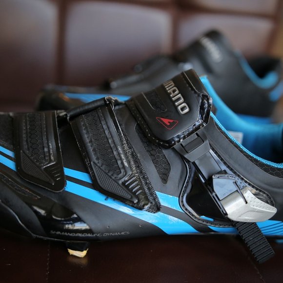 SHIMANO R320 men\'s carbon cycling shoes size 11.5/46. main image 5